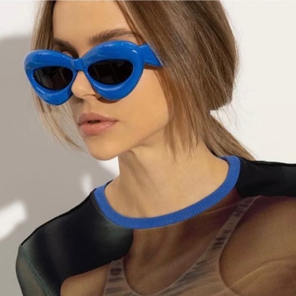 RETRO HOT SUNNIES LIPSTICK CATEYE SUNNIES AVAILABLE IN 3 CANDY COLORS - NEW - Picture 3 of 10